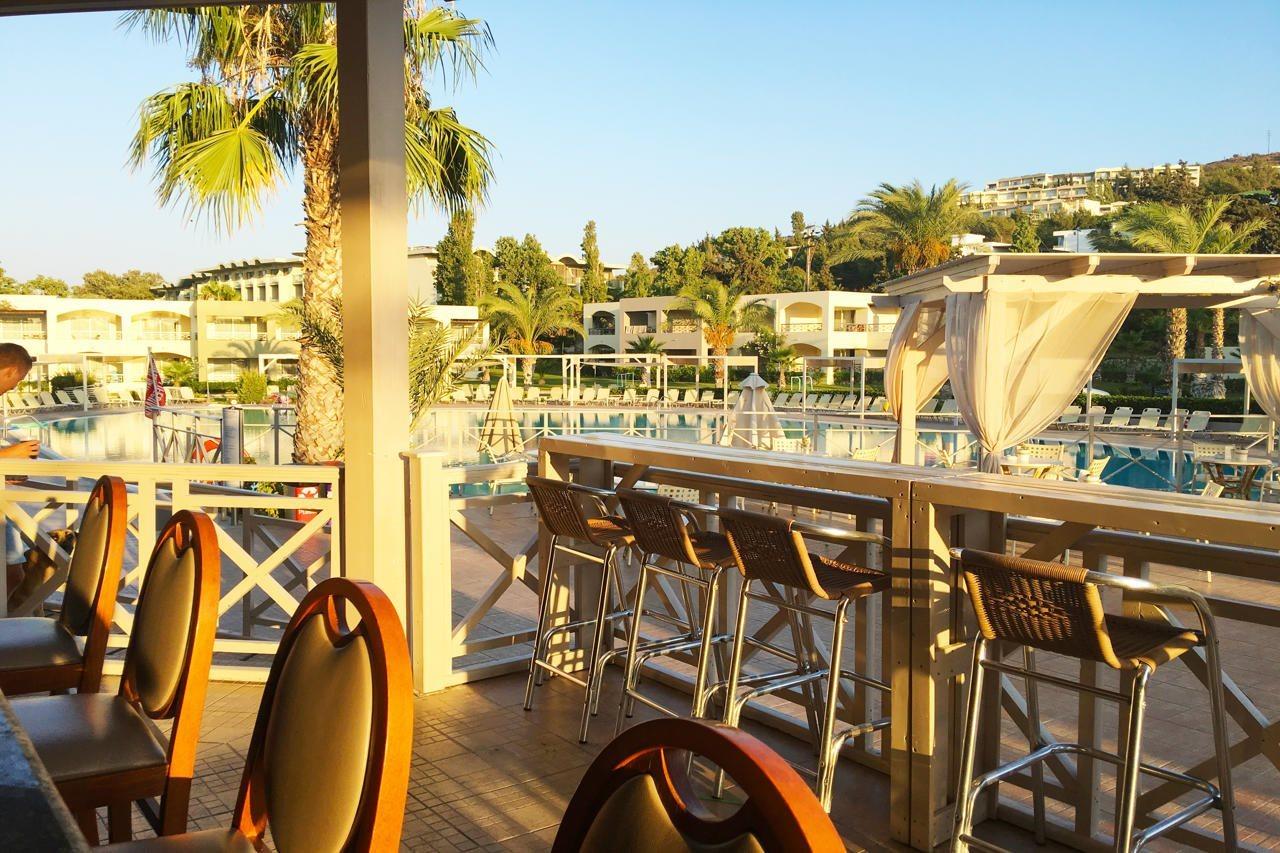 Kipriotis Maris Suites Psalidi  Extérieur photo