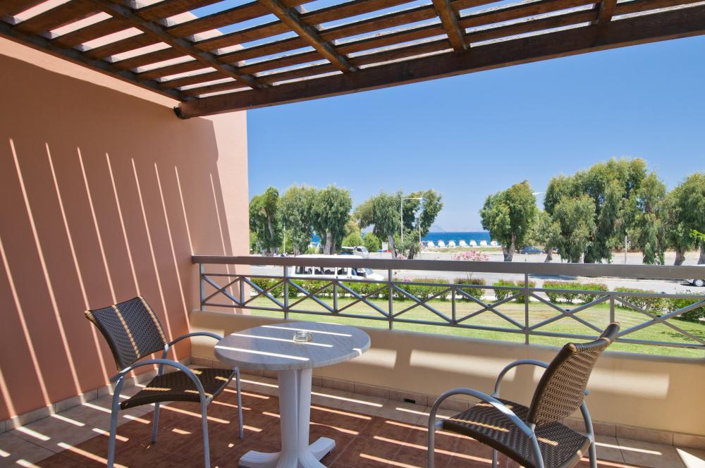Kipriotis Maris Suites Psalidi  Extérieur photo