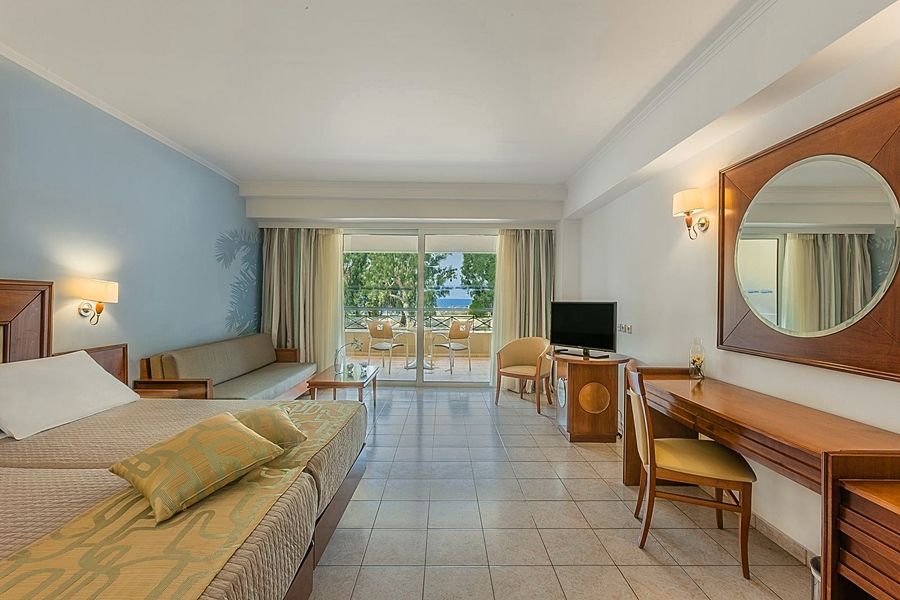 Kipriotis Maris Suites Psalidi  Extérieur photo